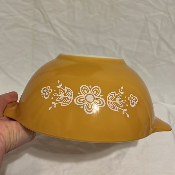 Two Pyrex bowls - Picture 5 of 11